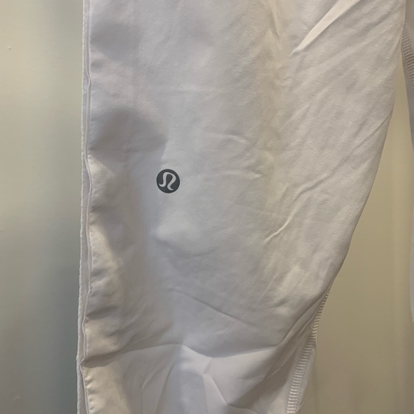 Size 4 White LuluLemon Tearaway Pant - Picture 3 of 5